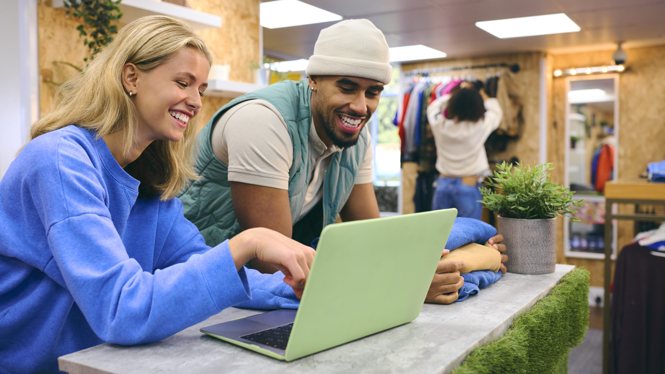 how to sell on shopify