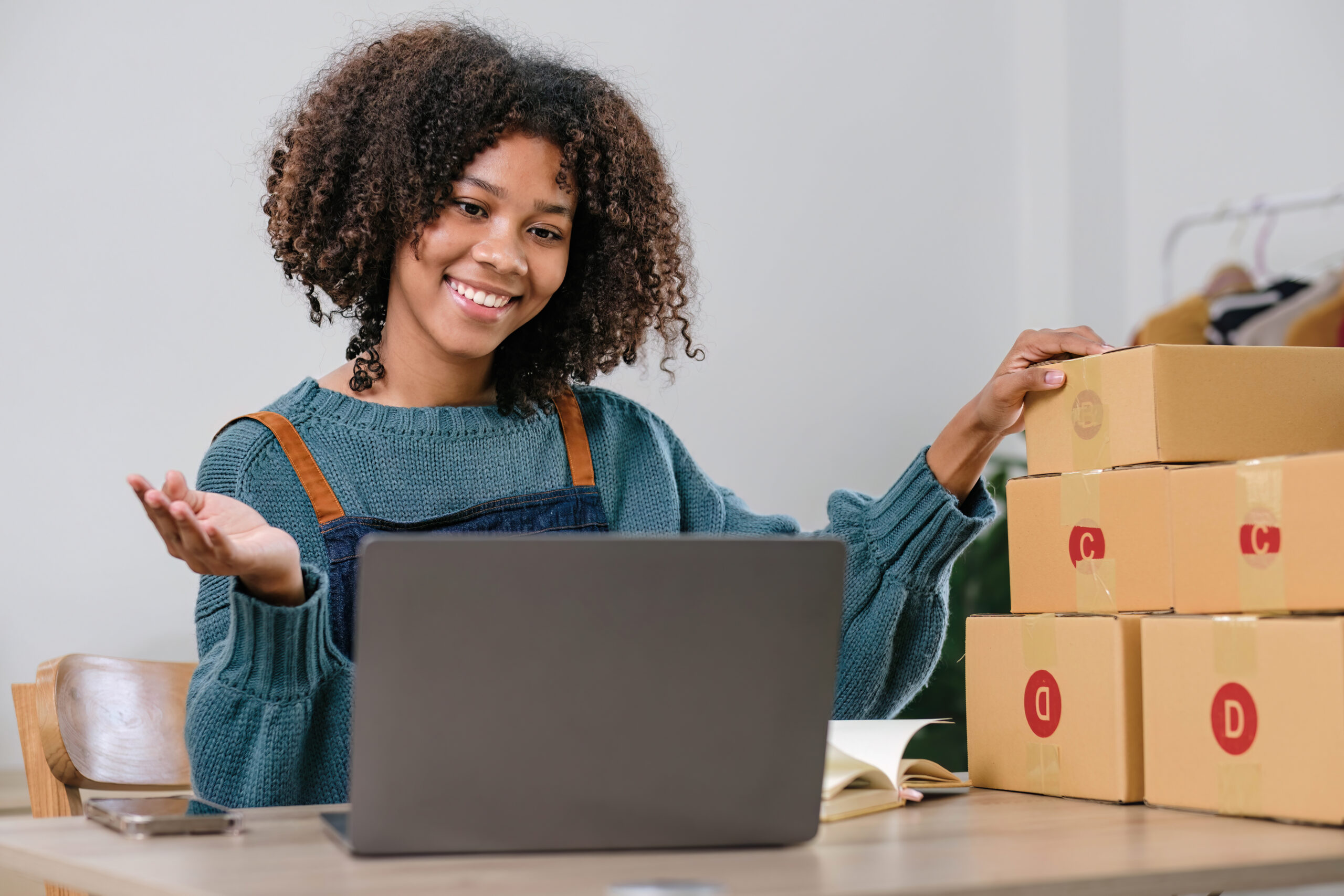 is woocommerce free